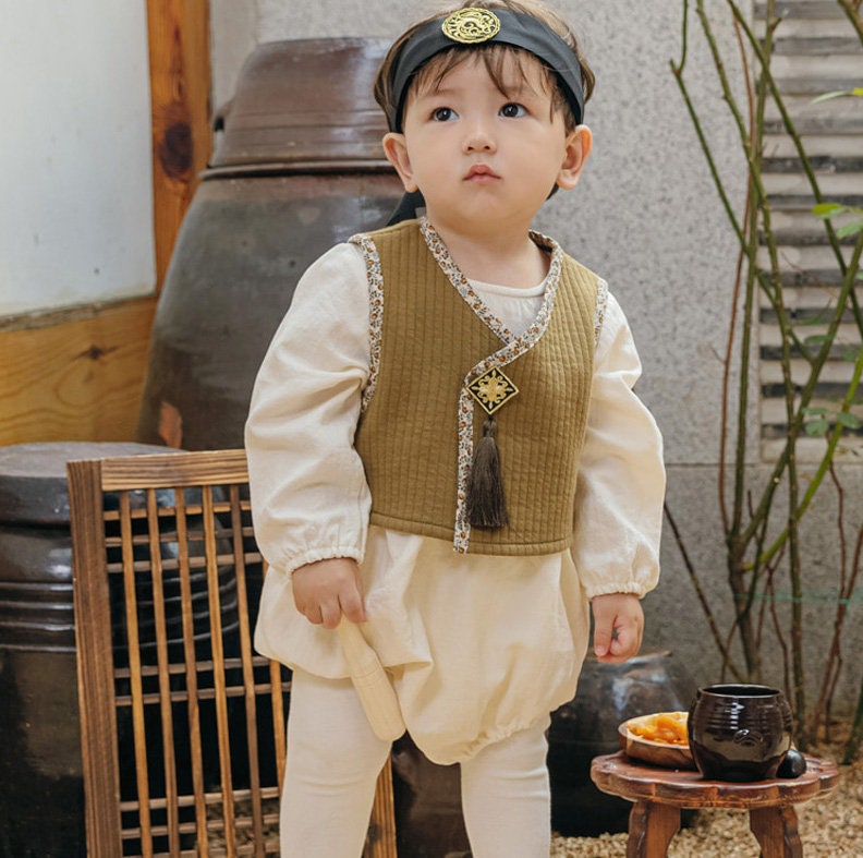 Skyler Traditional Korean Everyday Wear Daily Cotton Hanbok for Babies